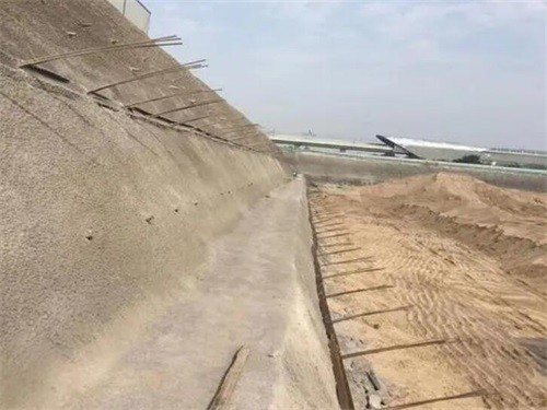 礼泉河道边坡加固